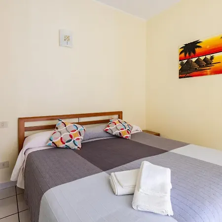30 Mt Dal Mare, Nel Centro E Con Posto Auto Appartement Alassio